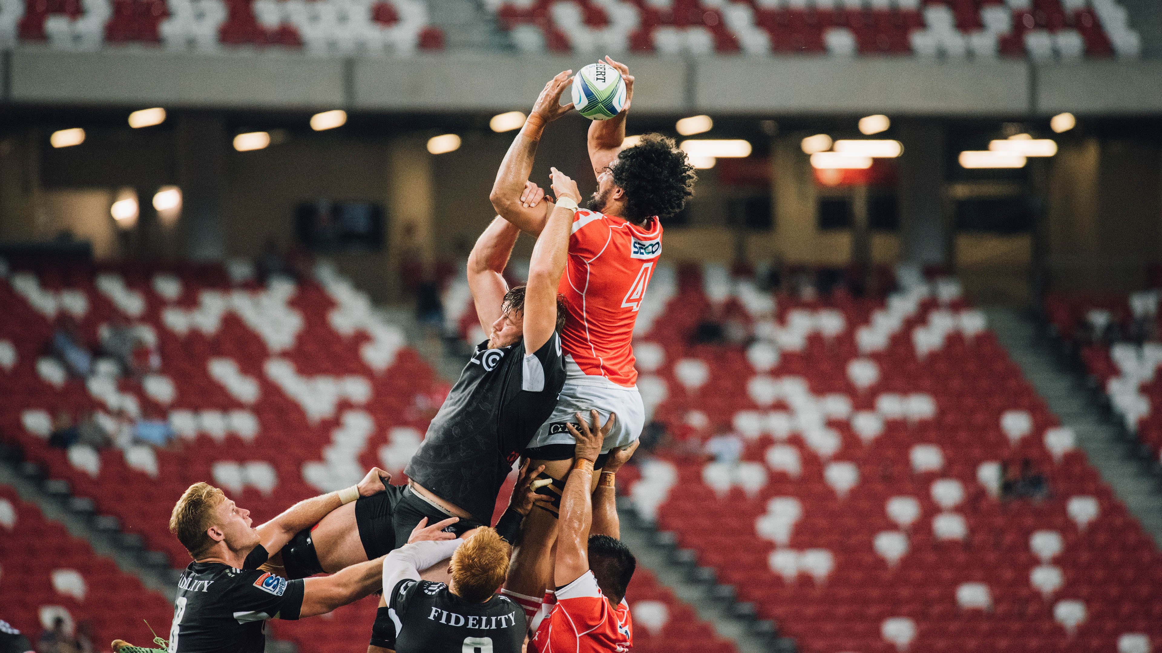 Uzi意外战胜巴黎圣日耳曼,反败为胜引爆全场!热度持续攀升