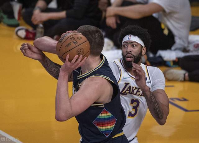 浓眉哥遭遇十二连败，TES教练面临压力！(浓眉哥在nba什么水平)